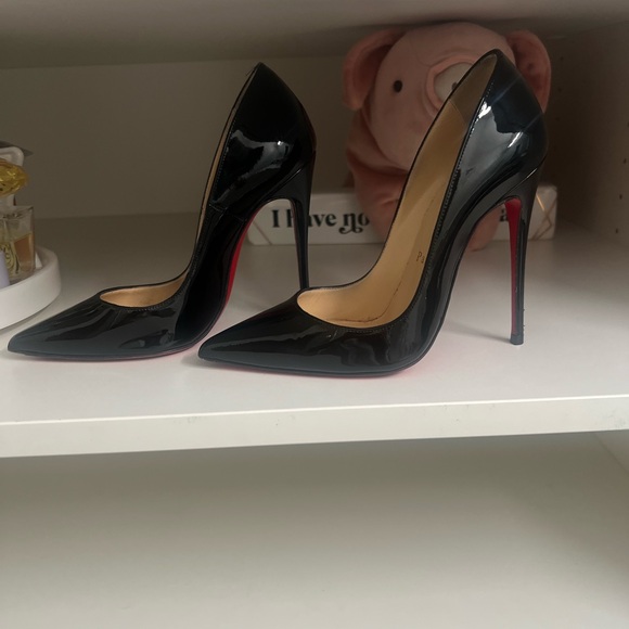 ❌SOLD❌Christian Louboutin
So Kate 120MM Patent Leather Pumps - Picture 3 of 13